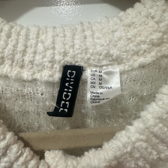 Textured Sweater - Picture 2 of 3